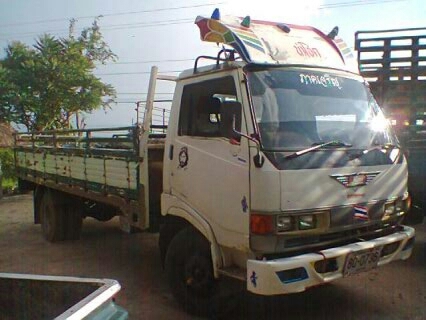 HINO KM779 เครื่อง 117 แรง wo4D มัดจำแล้ว 40,000 บาท โดยเสี่ยบุญทัน มุกดาหารครับ ขอบคุณที่ให้การอุดหนุ่ครับ