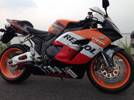 ขาย HONDA CBR 1000RR ทะเบียนพร้อมโอน ขาย HONDA CBR 1000RR ทะเบียนพร้อมโอน