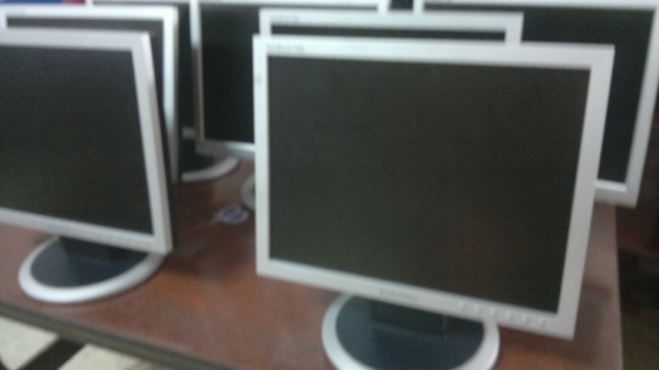 ขายจอคอมพิวเตอร์