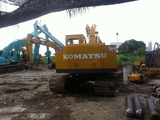 ขายรถแมคโครPC120-1 สภาพพร้อมใช้  สนใจติดต่อ บอย 085-156-2314