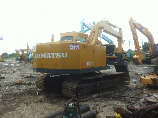 ขายรถแมคโครPC120-1 สภาพพร้อมใช้  สนใจติดต่อ บอย 085-156-2314