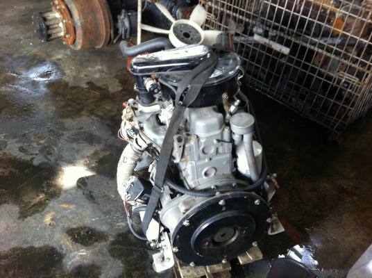 เครื่องยนต์ C240 รุ่นใหม่สภาพ95\%