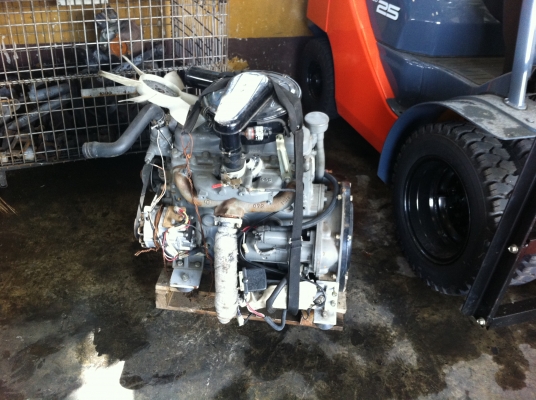 เครื่องยนต์ C240 รุ่นใหม่สภาพ95\%