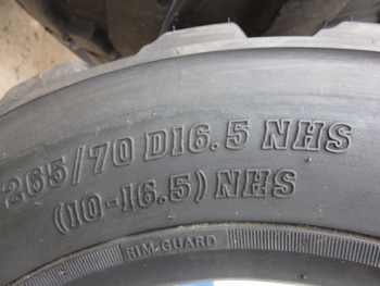 ขาย- ยางใหม่ สำหรับรถตัก skid loader หลายขนาด ตั้งแต่เบอร์ 265/70 D16.5, 355/70 D17.5, 385/65 D19.5 ขาย- ยางใหม่ สำหรับรถตัก skid loader หลายขนาด ตั้งแต่เบอร์ 265/70 D16.5, 355/70 D17.5, 385/65 D19.5