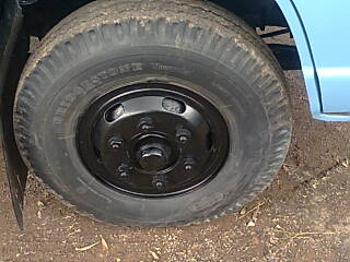 ขายNPR 115แรงม้าF หน้า-หลังอยากซื้อเท่าไรว่ามาครับอยากขาย