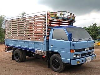 ขายNPR 115แรงม้าF หน้า-หลังอยากซื้อเท่าไรว่ามาครับอยากขาย