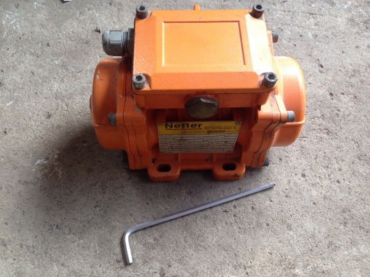 ขายมอเตอร์สั่น Netter 1/4 HP. made in Italy สภาพใหม่เก่าเก็บ ไม่เคยใช้งาน