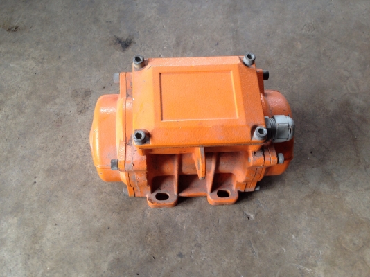 ขายมอเตอร์สั่น Netter 1/4 HP. made in Italy สภาพใหม่เก่าเก็บ ไม่เคยใช้งาน