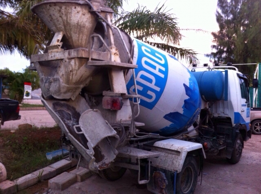 รถโม่ปูน 6ล้อ