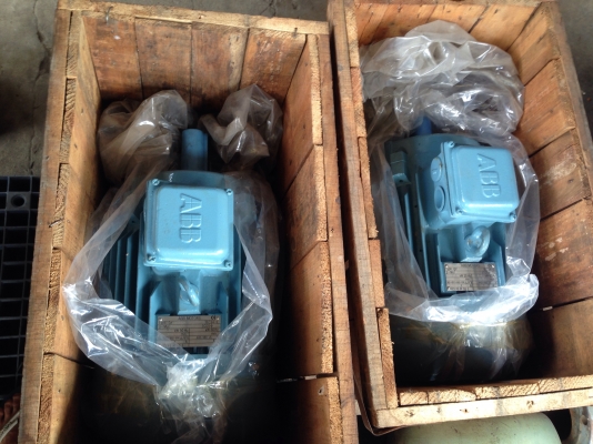 ขายมอเตอร์ ABB 10 HP. 970 RPM. 380 V ของใหม่อยู่ในลัง ไม่เคยใช้งานมี 2 ตัวครับ