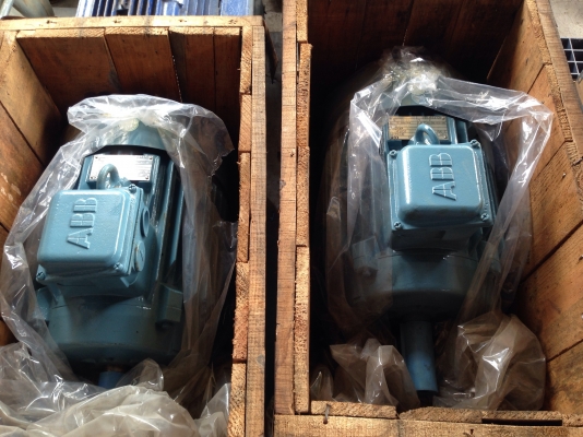ขายมอเตอร์ ABB 10 HP. 970 RPM. 380 V ของใหม่อยู่ในลัง ไม่เคยใช้งานมี 2 ตัวครับ