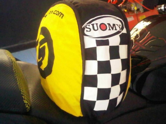 ขายหมวกกันน๊อค suomy ไซร์ s มือสองสภาพกริปมากเจ้าของใส่ไม่ได้เลยจะเปลี่ยนราคา8000 บาทโทร0803355484