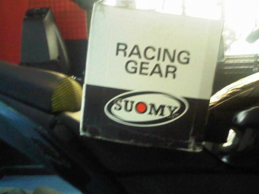 ขายหมวกกันน๊อค suomy ไซร์ s มือสองสภาพกริปมากเจ้าของใส่ไม่ได้เลยจะเปลี่ยนราคา8000 บาทโทร0803355484
