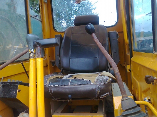 รถแบคโฮ KOMATSU PC100-3 มีลายหัวแย๊กซ์ (หัวกระแทก)  เครื่องดี ปั้มดี