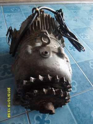 ขายมอเตอร์พร้อมเกียร์ทด TOSHIBA 1.5KW. อัตราทด 1:10 สภาพสวย ขายมอเตอร์พร้อมเกียร์ทด TOSHIBA 1.5KW. อัตราทด 1:10 สภาพสวย