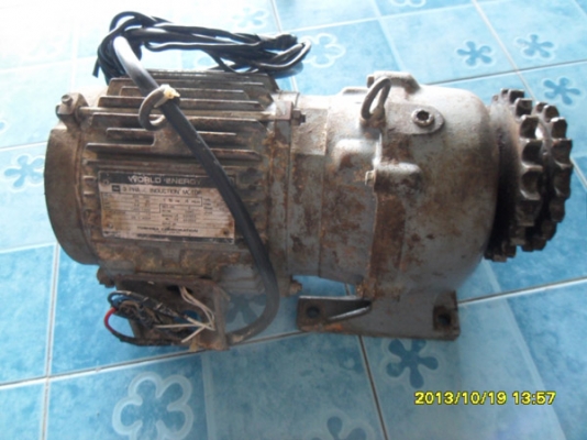 ขายมอเตอร์พร้อมเกียร์ทด TOSHIBA 1.5KW. อัตราทด 1:10 สภาพสวย ขายมอเตอร์พร้อมเกียร์ทด TOSHIBA 1.5KW. อัตราทด 1:10 สภาพสวย