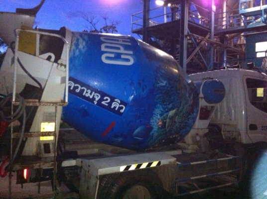 รถโม่ปูน 6ล้อ