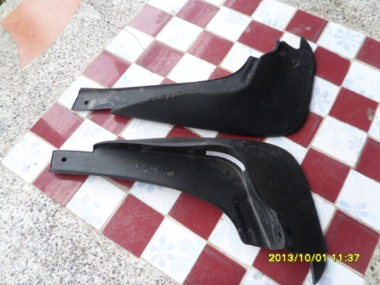 ขายกันโคลนรถเก๋งหน้าหลังและครอบรูสปรอทไล้ท์