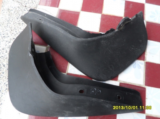 ขายกันโคลนรถเก๋งหน้าหลังและครอบรูสปรอทไล้ท์