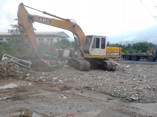 ขาย แบ็คโฮ KATO HD700