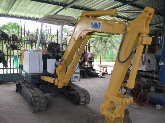 ขายด่วนรถแมคโคร YANMAR แบบ YB251-2-UZ เก่านอกไม่เคยใช้งานในไทย  เจ้าของขายเอง