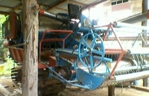 ขายด่วน รถเกี่ยวข้าวบางไทร สภาพดีพร้อมใช้งานได้เลย เครื่องยนต์ 210 HP เทอร์โบ 6HH1 TURBO ปั๊มไดกิ้นเบอร์ 22 มอเตอร์ 12 อุ้มปรับระดับซ้าย 2.5 ตัน ตัวเดินเอวสวิง 12HT พร้อมทำงานได้เลย ราคาต่อรองได้ครับ ขายด่วน รถเกี่ยวข้าวบางไทร สภาพดีพร้อมใช้งานได้เลย เครื่องยนต์ 210 HP เทอร์โบ 6HH1 TURBO ปั๊มไดกิ้นเบอร์ 22 มอเตอร์ 12 อุ้มปรับระดับซ้าย 2.5 ตัน ตัวเดินเอวสวิง 12HT พร้อมทำงานได้เลย ราคาต่อรองได้ครับ