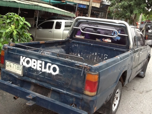 MAZDA B2500 เครื่องISUZU สภาพสวย สวย งาม งาม