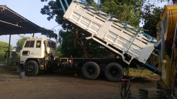 ขาย f18 เดิมๆดั้มกล่องบรรทุกอ้อย พร้อมทำงาน รับประกันเจ้าของขายเอง ขาย f18 เดิมๆดั้มกล่องบรรทุกอ้อย พร้อมทำงาน รับประกันเจ้าของขายเอง