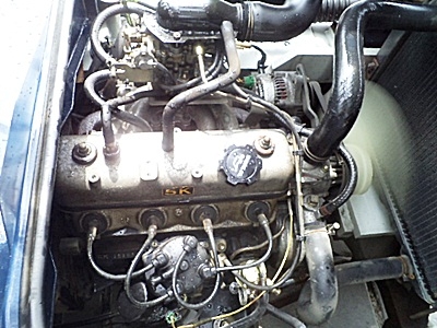 ขายรถยกโคมัสสึ 1 ตัน รุ่น15 เครื่องเบนซิน กระบอกคู่  เสาสูง 3 เมตร   พวงมาลัยเพาเว่อร์  สีเดิมจากนอก นำเข้าจากญี่ปุ่น ใช้งานได้ทันที