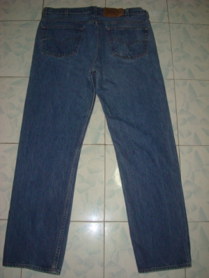 # 8995 # ยีนส์ Levi's 501 ผ้าทราย ของแท้ มือสอง เอว 41 ยาว 31นิ้ว เนื้อทรายสวย ตะเข็บสวย made in usa