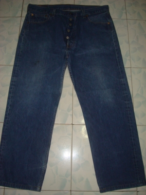 # 9026 # ยีนส์ Levi's 501 ผ้าทราย ของแท้ มือสอง เอว 38 ยาว 26 เนื้อทรายสวย ตะเข็บสวย