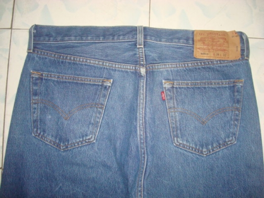 # 9026 # ยีนส์ Levi's 501 ผ้าทราย ของแท้ มือสอง เอว 38 ยาว 26 เนื้อทรายสวย ตะเข็บสวย # 9026 # ยีนส์ Levi's 501 ผ้าทราย ของแท้ มือสอง เอว 38 ยาว 26 เนื้อทรายสวย ตะเข็บสวย