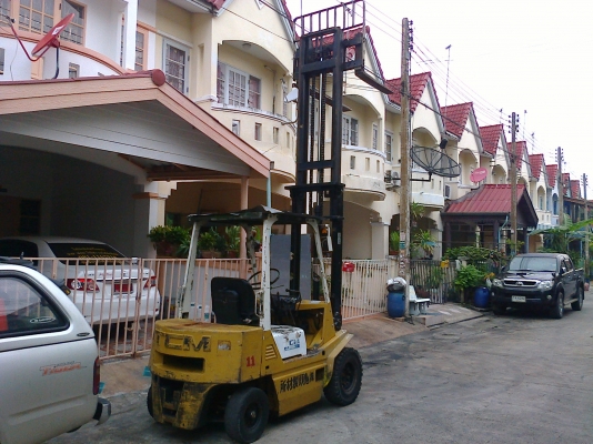 มาอีกแล้วครับ เสาสูง 4เมตร ขายถูก 175,000บาท TCM FD25 ขนาด2.5ตัน เสาสูง4เมตร เครื่องดีเซล อีซุซุ c240 เกียร์ธรรมดา มาอีกแล้วครับ เสาสูง 4เมตร ขายถูก 175,000บาท TCM FD25 ขนาด2.5ตัน เสาสูง4เมตร เครื่องดีเซล อีซุซุ c240 เกียร์ธรรมดา