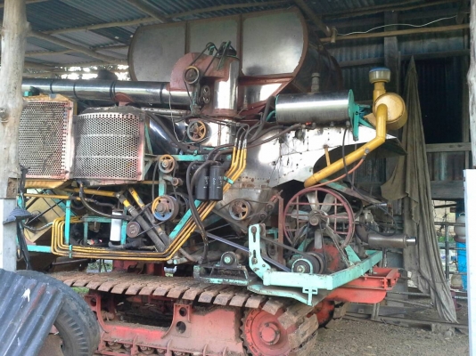 ขายรถเกี่ยวไทยเจริญอุ้ม 2.5 ตัน เครื่อง 210 HP ขายรถเกี่ยวไทยเจริญอุ้ม 2.5 ตัน เครื่อง 210 HP