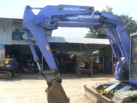 ขายรถแบ็คโฮEX135URพร้อมใช้งานเก่านอกพร้อมใช้ราคา1100000บาทสนใจโทร0816426706