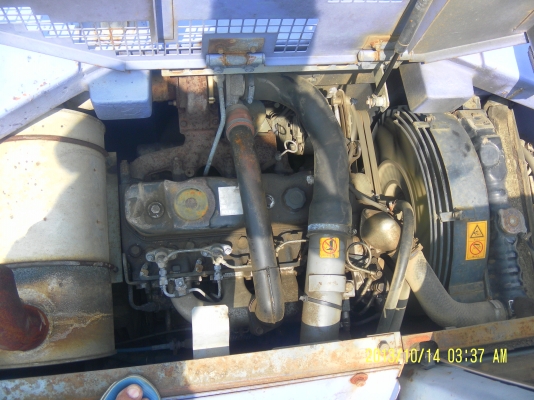 ขายรถแบ็คโฮEX135URพร้อมใช้งานเก่านอกพร้อมใช้ราคา1100000บาทสนใจโทร0816426706