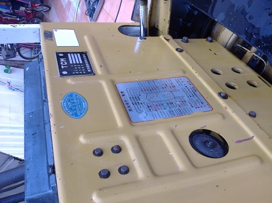 มาอีกแล้วครับ  เสาสูง  4เมตร  ขายถูก 175,000บาท  TCM FD25  ขนาด2.5ตัน เสาสูง4เมตร เครื่องดีเซล อีซุซุ c240 เกียร์ธรรมดา