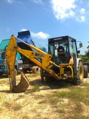 MF  750  เครื่อง  4  สูบหน้าตักหลังขุด   เอกสารเล่มพร้อมโอน