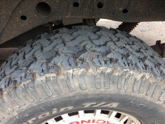 ขาย bf 265 75 16 ปี 09 8500  245 75  09 เส้นละ 1000