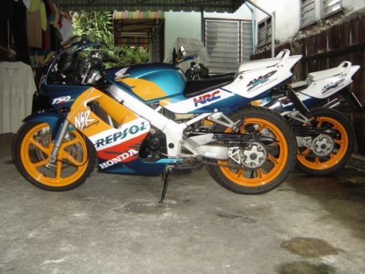 ขายด่วน NSR 150 SP PROARM สวยมากครับ ทำสีใหม่ ทั้ง คัน เครื่องดีเยี่ยม อยูที่ กทม ไปรษณีย์ ยานนาวา ตรงข้ามปั้มเชลล์ สนจัยติดต่อ คุณ.แจ็ค โทร .0808051985 กทม ราคาต่อรองได้ครับ