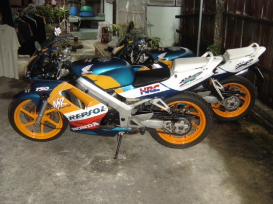 ขายด่วน NSR 150 SP PROARM สวยมากครับ ทำสีใหม่ ทั้ง คัน เครื่องดีเยี่ยม อยูที่ กทม ไปรษณีย์ ยานนาวา ตรงข้ามปั้มเชลล์ สนจัยติดต่อ คุณ.แจ็ค โทร .0808051985 กทม ราคาต่อรองได้ครับ