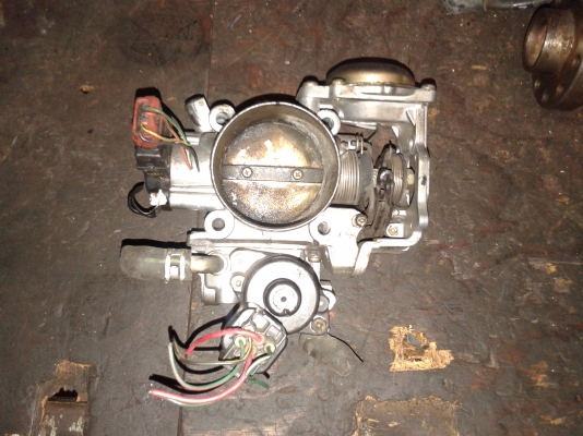 ขายปากลิ้นเร่ง จานจ่าย คอมแอร์ ปั้มติ๊ก ปีกผีเสื้อ รับซ่อมรับแปลงจานจ่าย