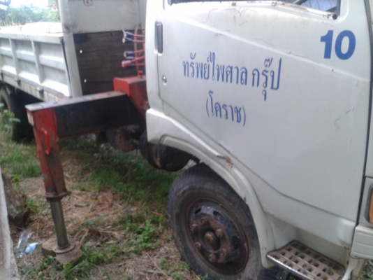 หกล้อ IHNO 117แรง KM779 ยาว5.5เมตร ติดเครน 2.9ตัน(เครนใหม่จากjapan) สภาพเครืองดีไม่มีอาย คัสซีสวยมากๆไม่มีสหนีมหรือผุสวยทั้งเส้น กะบะเหล็กไม่ผุ หัวเก๋งต้องเก็บสีหัวเก๋งใหม่สวยเลยครับ