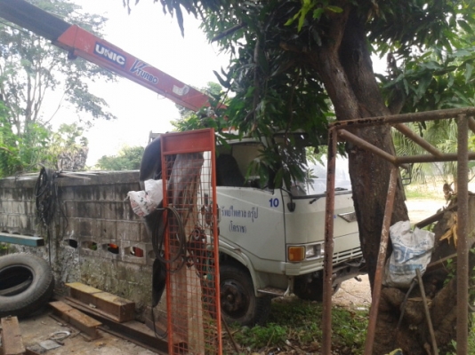 หกล้อ IHNO 117แรง KM779 ยาว5.5เมตร ติดเครน 2.9ตัน(เครนใหม่จากjapan) สภาพเครืองดีไม่มีอาย คัสซีสวยมากๆไม่มีสหนีมหรือผุสวยทั้งเส้น กะบะเหล็กไม่ผุ หัวเก๋งต้องเก็บสีหัวเก๋งใหม่สวยเลยครับ