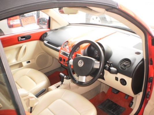 ปี 2004 VOLKSWAKEN BEETLE 2.0 A/T Cabriolet ปี 2004 VOLKSWAKEN BEETLE 2.0 A/T Cabriolet