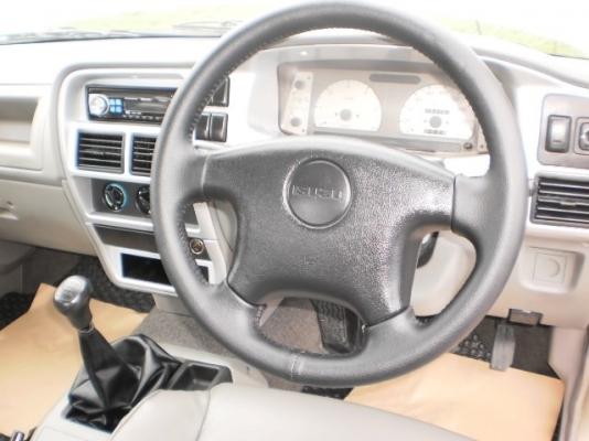 ปี 2002 ISUZU SPACECAB 3.0 SLX DRAGON EYE M/T ปี 2002 ISUZU SPACECAB 3.0 SLX DRAGON EYE M/T