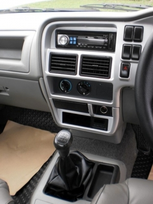 ปี 2002 ISUZU SPACECAB 3.0 SLX DRAGON EYE M/T ปี 2002 ISUZU SPACECAB 3.0 SLX DRAGON EYE M/T