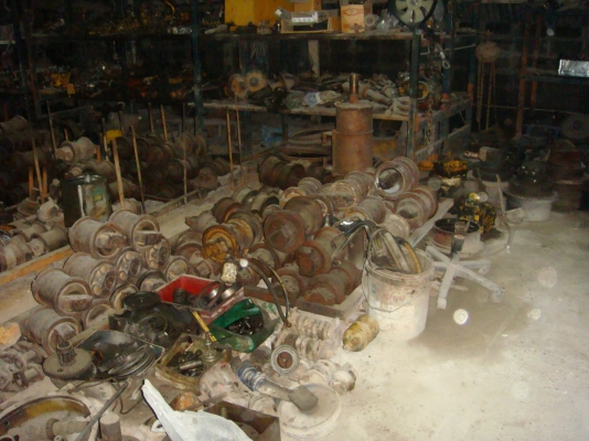 อะไหล่เครื่องจักรกลหนัก เรามีให้คุณ อะไหล่เครื่องจักรกลหนัก เรามีให้คุณ