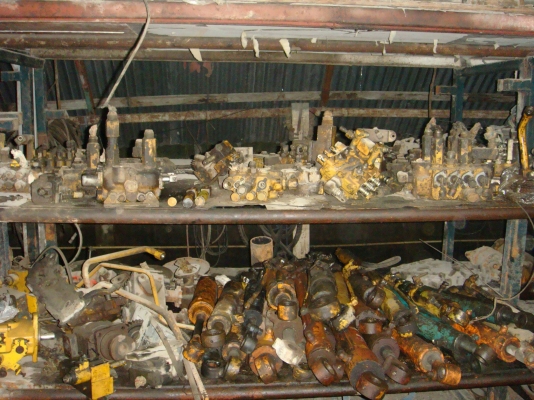 อะไหล่เครื่องจักรกลหนัก เรามีให้คุณ อะไหล่เครื่องจักรกลหนัก เรามีให้คุณ