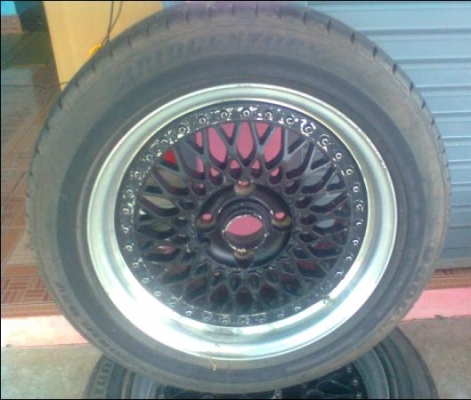 ขายmax16"พร้อมยาง225/50/R16 ดอกยังดีแต่ปีเก่าพร้อมใช้ ราคา 1000/เส้น สนใจคุยกันได้